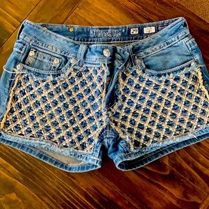 Miss Me Shorts, size 29